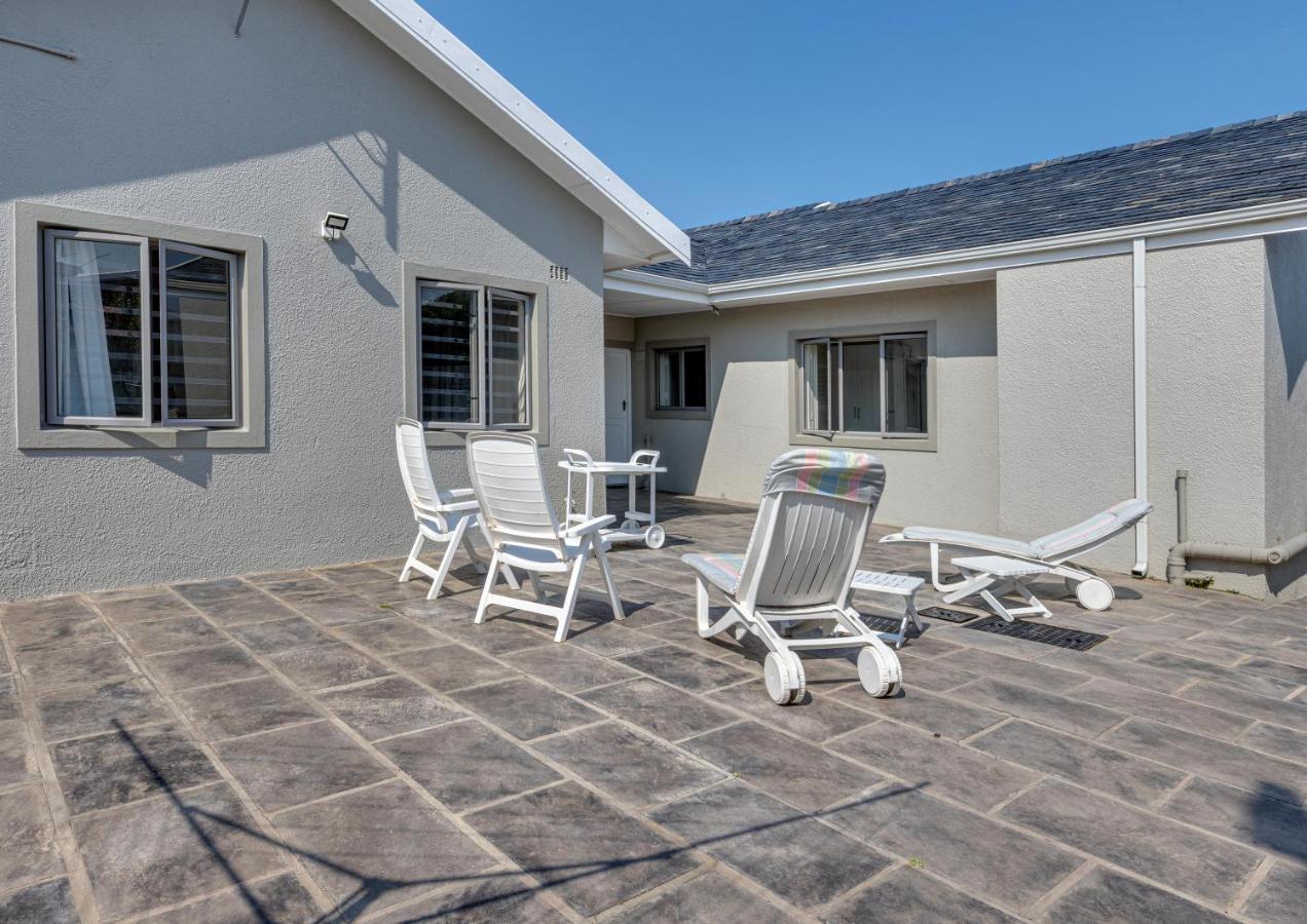 Seafront Retreat In Sandbaai Херманус Экстерьер фото